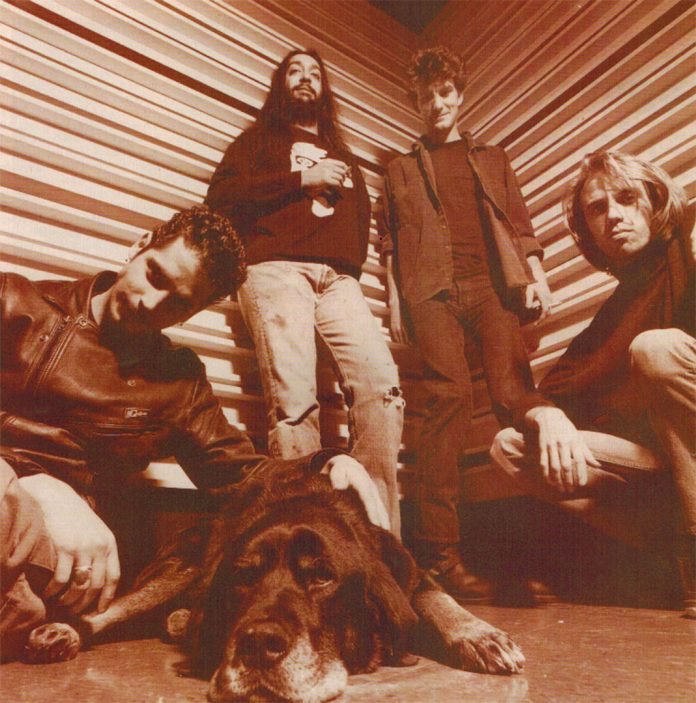 goosespringst3n's tweet photo. Soundgarden with Chris’ dog, Bill (1994) https://t.co/4FrL32kkgz