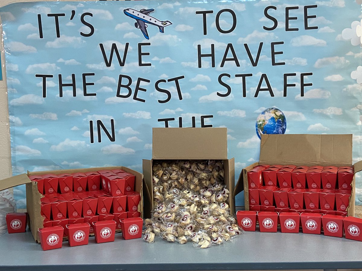 asstprinDeLaCru's tweet photo. Surprise delivery lunch from Panda Express!  @CrestwoodElem @FCPSR3 @fcpsnews https://t.co/xdEIWPoyEX