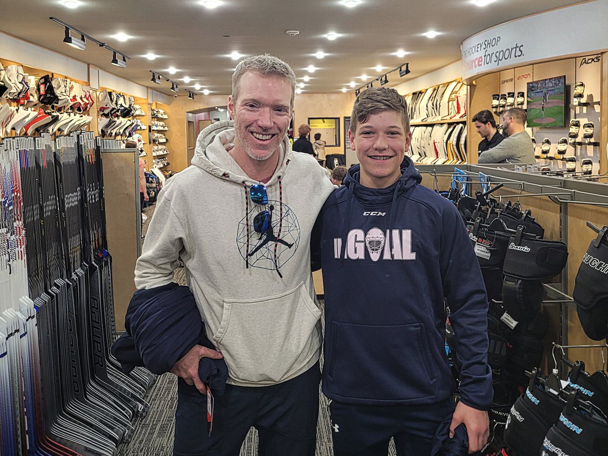 CentralShaw's tweet photo. Ayden was successful in leveraging @InGoalMedia to ensure he got to visit @THSgoal while in Vancouver. Thank you @KevinisInGoal for meeting up with Ayden, and for the gifts.
#goalieunion https://t.co/eCh11HrHJp