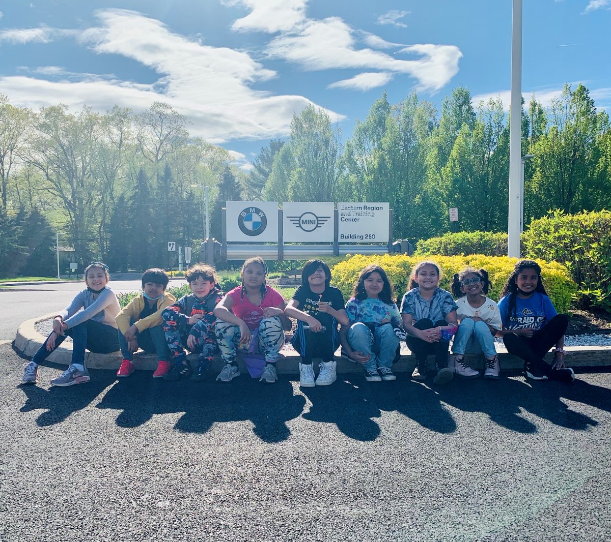 BBBSCNNJ's tweet photo. Our Workplace Mentoring Program with BMW &amp; Bergen County students has been a huge success with Bigs AND Littles this year. Check out all the fun they've been having together! ​💚🚗 #BigBrothersBigSisters #BBBSCNNJ #MentoringMatters #WorkplaceMentoring #BMW #BergenCounty https://t.co/SAd4IaKKji