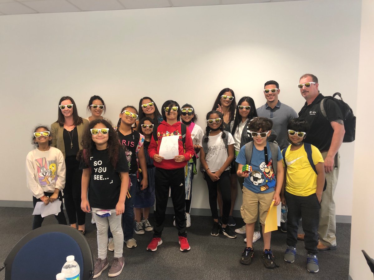 BBBSCNNJ's tweet photo. Our Workplace Mentoring Program with BMW &amp; Bergen County students has been a huge success with Bigs AND Littles this year. Check out all the fun they've been having together! ​💚🚗 #BigBrothersBigSisters #BBBSCNNJ #MentoringMatters #WorkplaceMentoring #BMW #BergenCounty https://t.co/SAd4IaKKji
