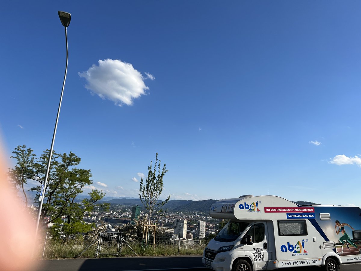 Ha_Ackerschott's tweet photo. Schon auf dem Weg dahin war's schön und das Mobile Homeoffice ist die #Basisstation.
Vor Ort war @Schrodi82 der perfekte #Workshoppartner. #inspiration #Recruiting Ganz herzlichen Dank! https://t.co/wPPZmKeu5r