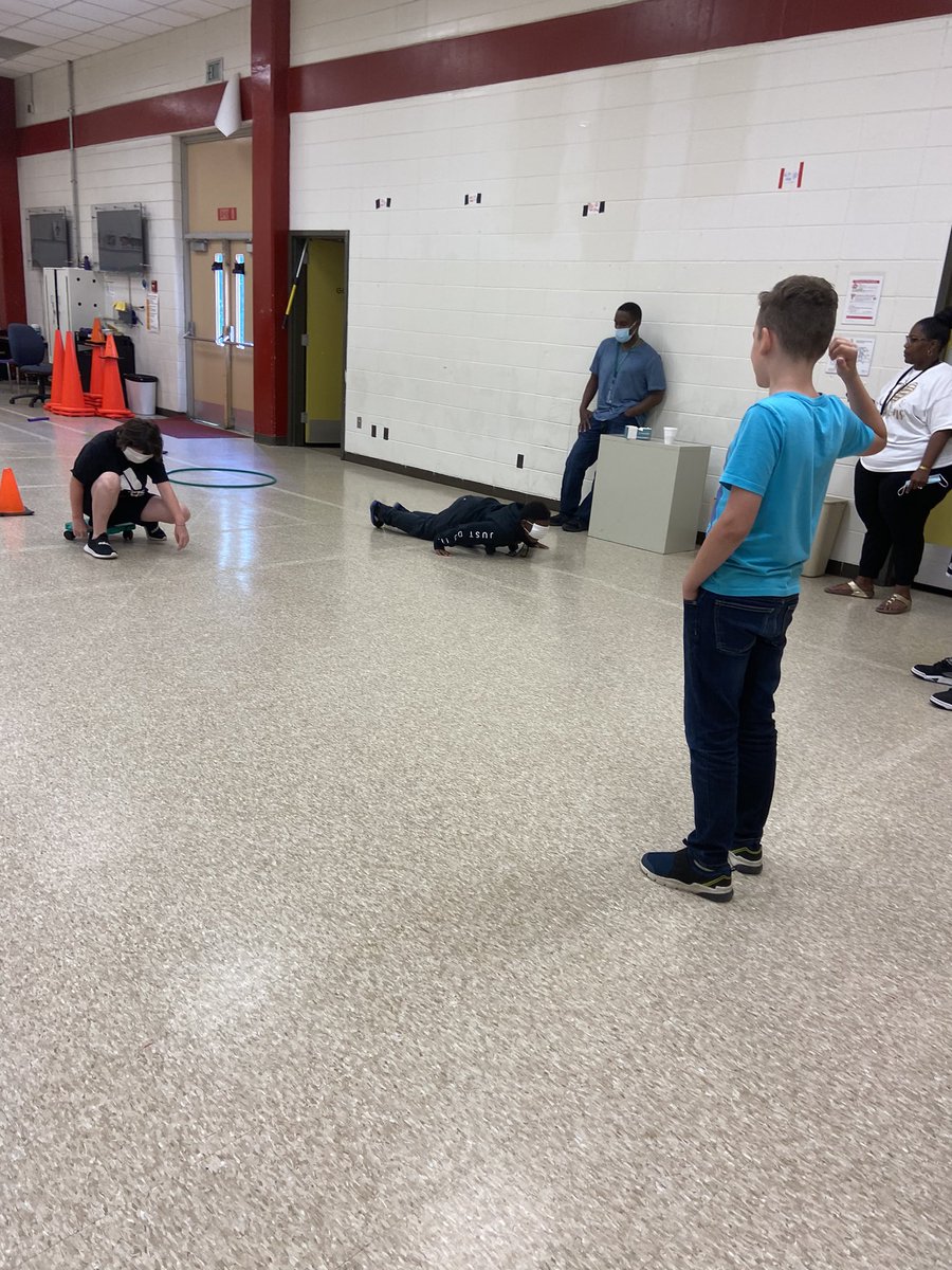 CCrowejcps's tweet photo. @FrcGutermuth @CSSJCPS  @JCPSAsstSuptASP  T2MS Camp  getting our 5th graders that have been promoted to MIDDLE SCHOOL.  #transitiontomiddleschool https://t.co/XcYvsw5QOy