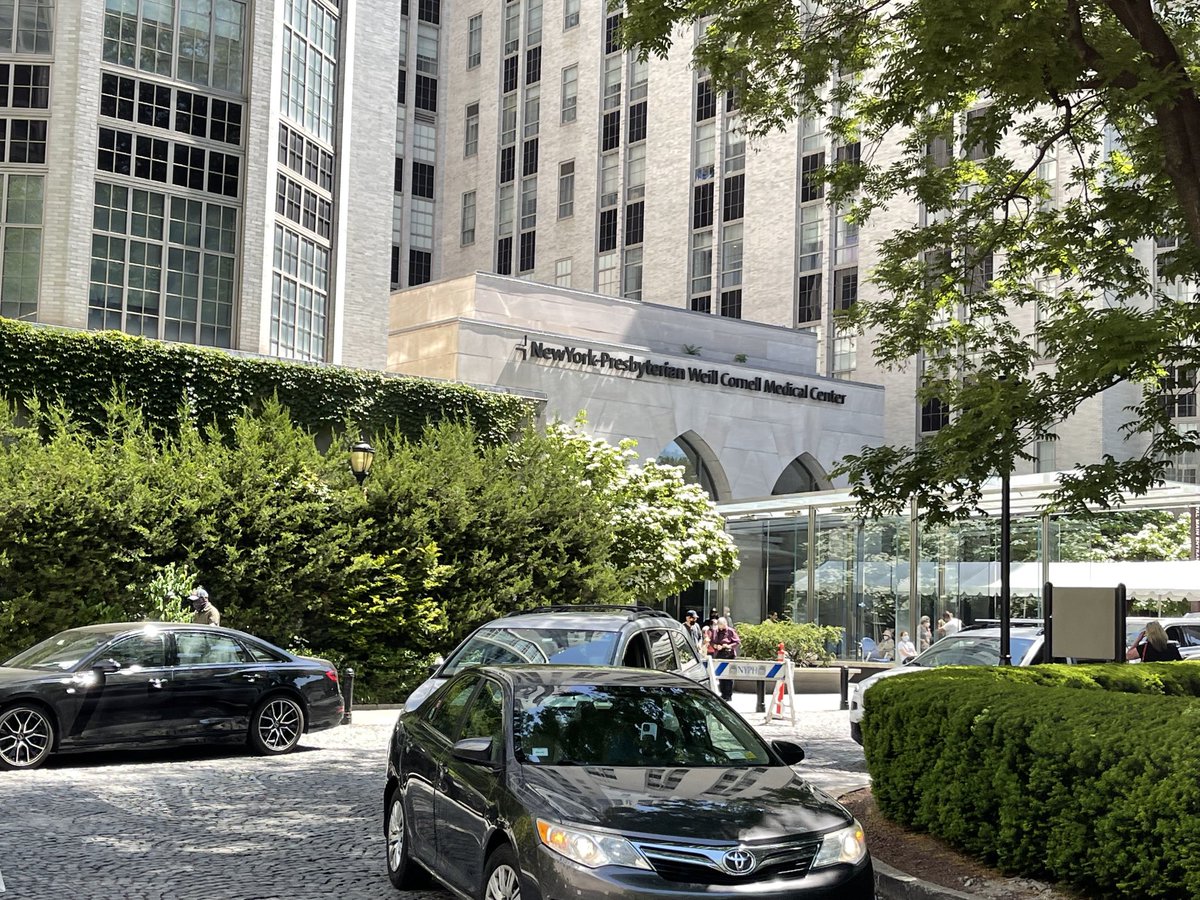 ChrisPawelski's tweet image. My NYP doctor has sent me to the ER. They can get blood work results much faster. Dr said the collagen has done great work. May be my meds. #checkingitout