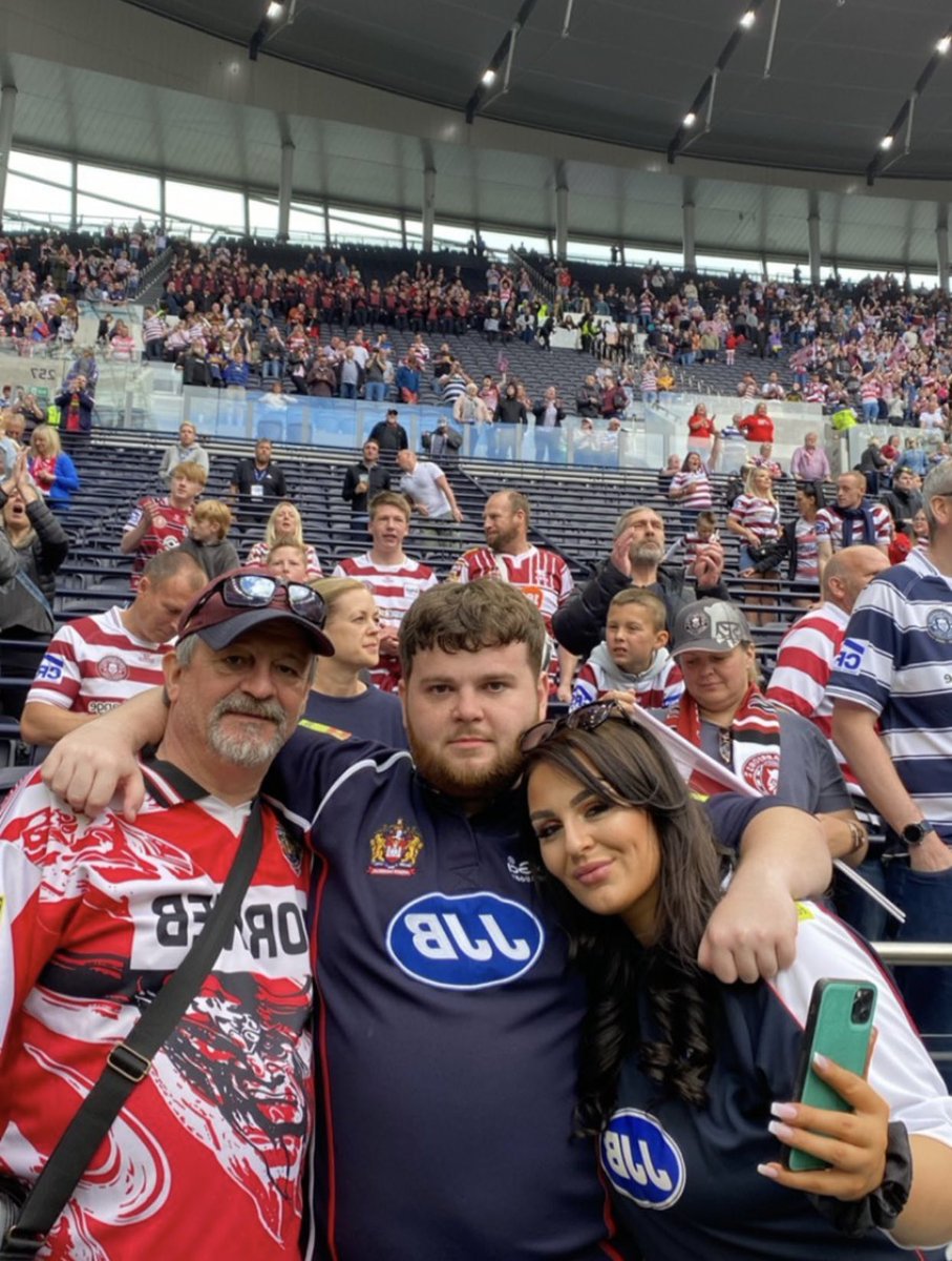 carriganemily__'s tweet photo. @WiganWarriorsRL #CherryAndWhiteWeek  #WWRL #ChallengeCup 🏉🍒 https://t.co/mMkG3PfmIt