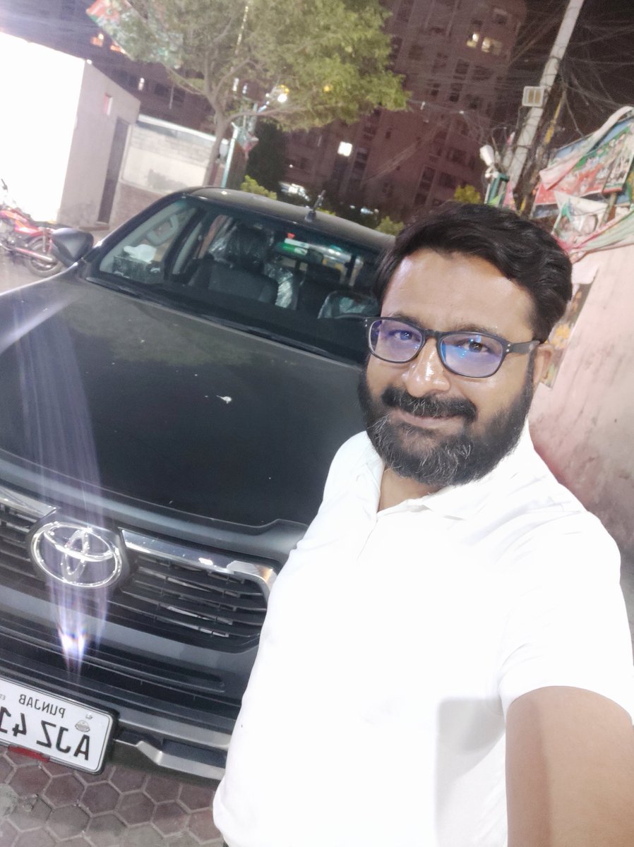 _Hmz8's tweet photo. اہل شیخوپورہ کئ ایک ہی سوچ اسلم بلوچ اسلم بلوچ
انشاءاللہ امیدوار پی پی 140 حلقہ کی آواز مرکزی انجمن تاجران کے چٸیرمین ملک اسم بلوچ صاحب کے ضمنی الیکشن کے لٸے کاغذات نامزدگی جمع کرونے کے لٸے لاہور پارٹی آفس #black_vigo 😜 پر https://t.co/srO8da6qLj