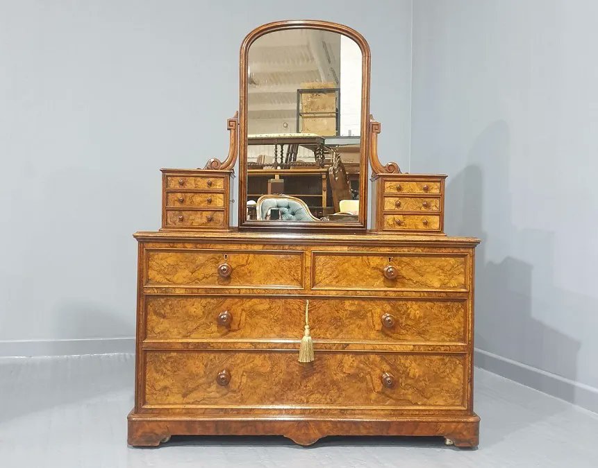 loveantiques's tweet photo. This Outstanding Burr Walnut Dressing Table is for sale from Fernyhough Antiques: https://t.co/tVmOefa2zK
#antiques #antiquedressingtable #dressingtables #antiquefurniture #interiorstyling #loveantiques https://t.co/EyUN1ZOZi7