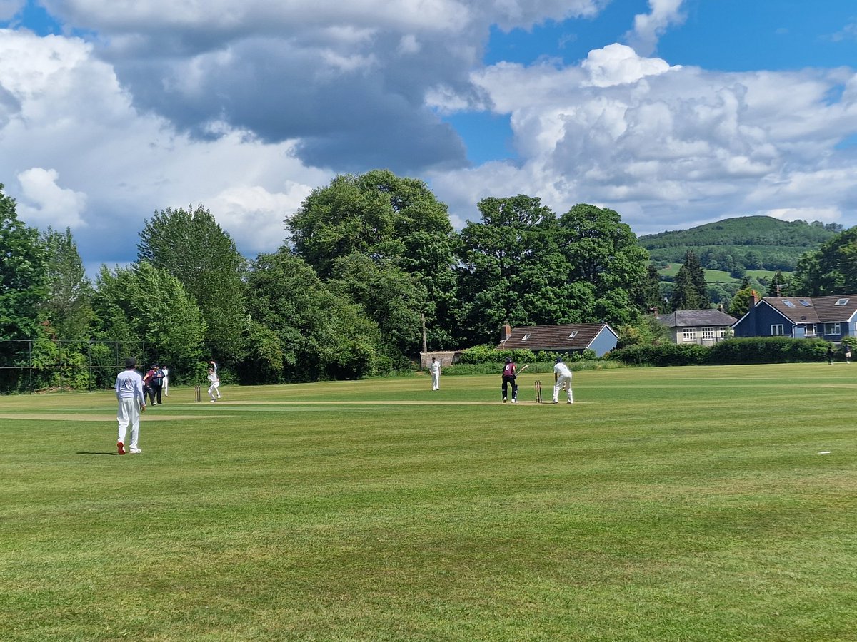cwpathwaye's tweet photo. U14 score 262-9 @AbergavennyCC Carter 66, Williams 53, Tripathy 38, Anser 32 🏏🏴󠁧󠁢󠁷󠁬󠁳󠁿 https://t.co/L06G44J48h