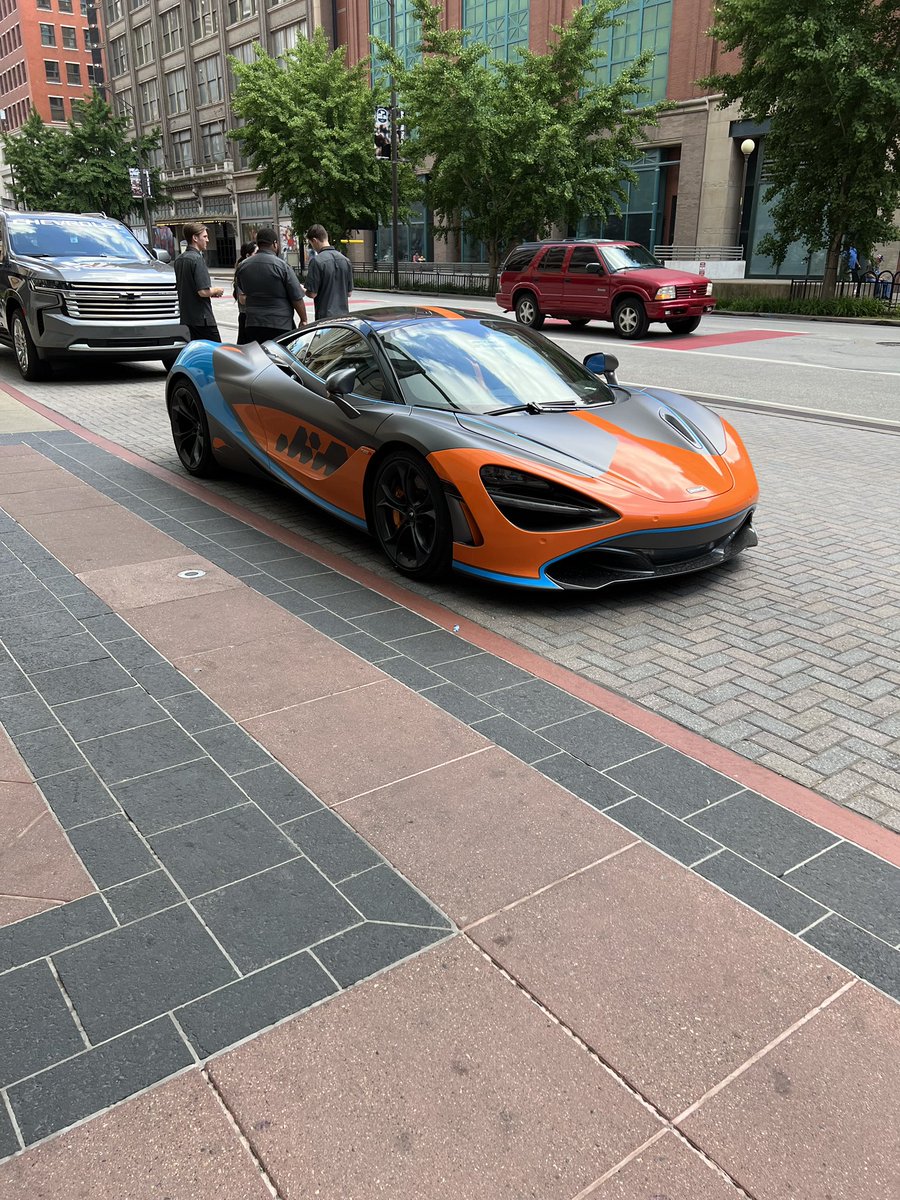 RoweNormRowe's tweet photo. @Snugbucket @exitspeed01 Spotted in Indianapolis https://t.co/S2uEZvjhUS
