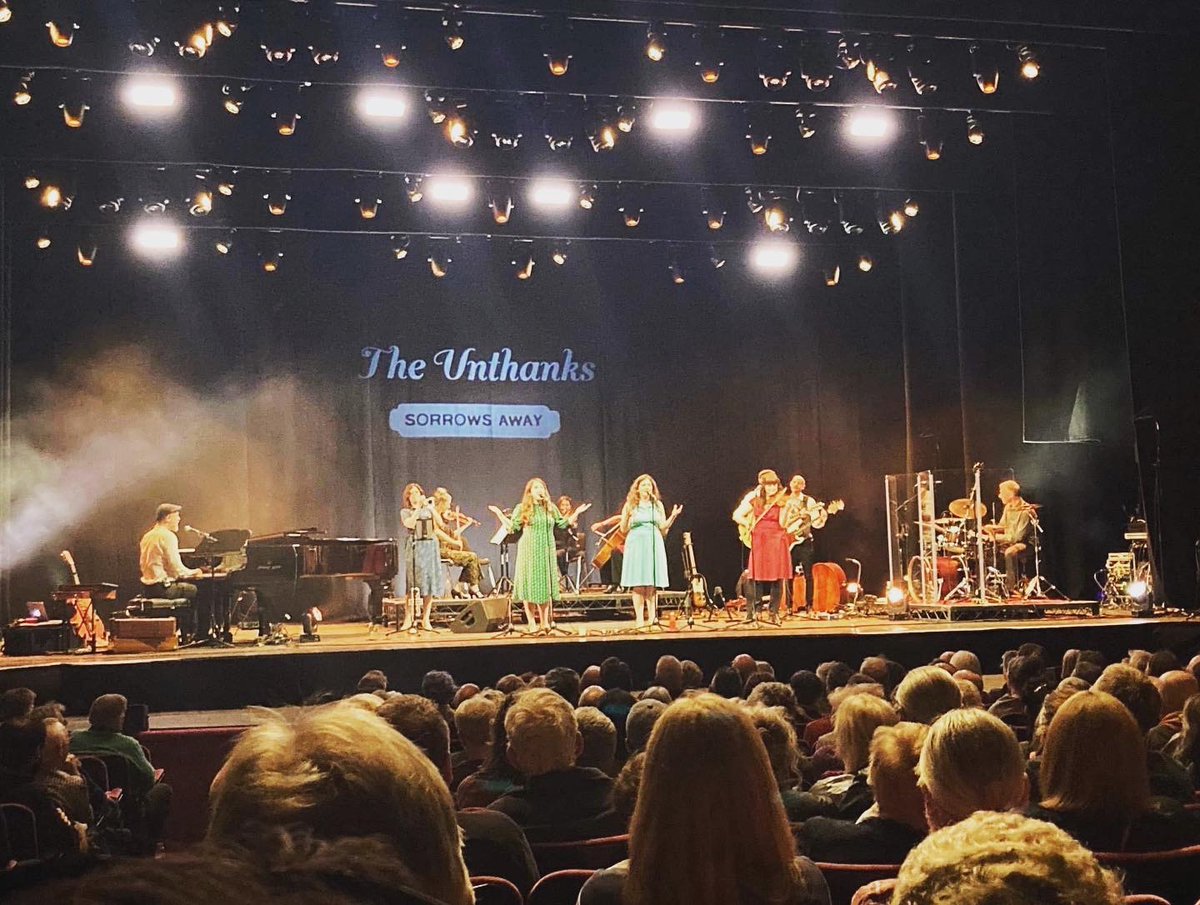 Penultimate gig of the tour <a href="/TheUnthanks/">The Unthanks</a> <a href="/LondonPalladium/">The London Palladium</a> #theunthanks #livemusic #bass #doublebass #londonpalladium