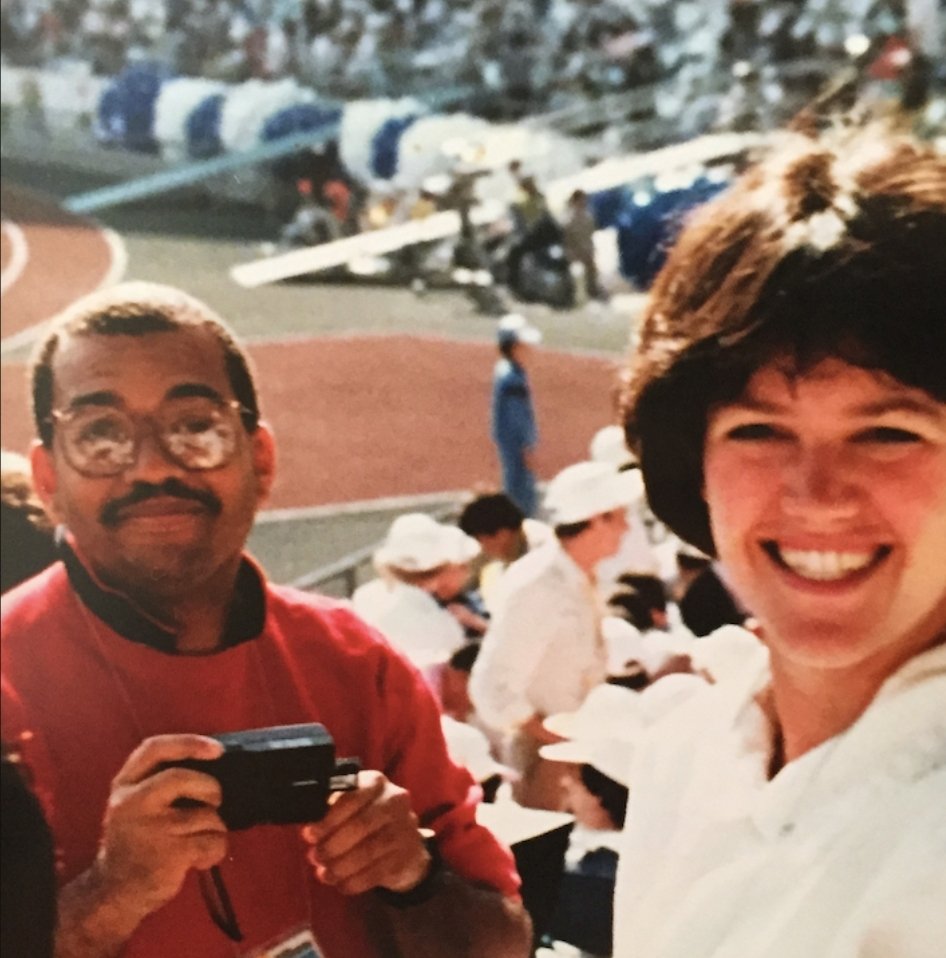 BatmanUrDad's tweet photo. Michael Wilbon is the most tv old man tough I've ever seen... Look at those old pics of him 😂😂 so tough #ESPN #pti #NBA https://t.co/J0nnp95KUW
