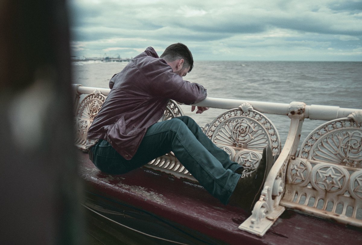 13.5 years as an illustrator. 

During every extended quiet spell I think it's the end of the road.

Every time it picks up again, I think I'm a prick for thinking that.

The loop goes on, I knew it would be fine, but I know it might not.

#illustration #freelancing