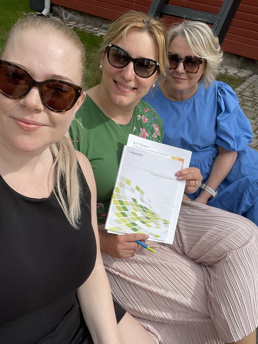 HeliSironen's tweet photo. Kun intohimona on johtaminen maistui kahden päivän tilannejohtamisen koulutus erittäin makealta! #SLII #arinalainen https://t.co/hsvx4XjDoB