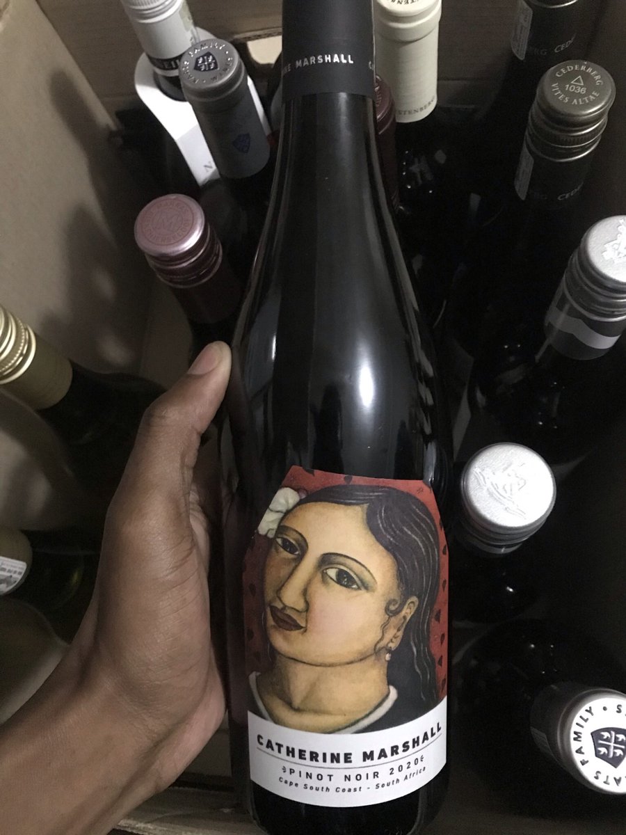 DailyIconog's tweet photo. @Yoco_ZA Find us online at https://t.co/Th0PxmolOY we delivery online high-end locally crafted gin and wine! @DailyIconog #yoco https://t.co/DBOGnIuqcv