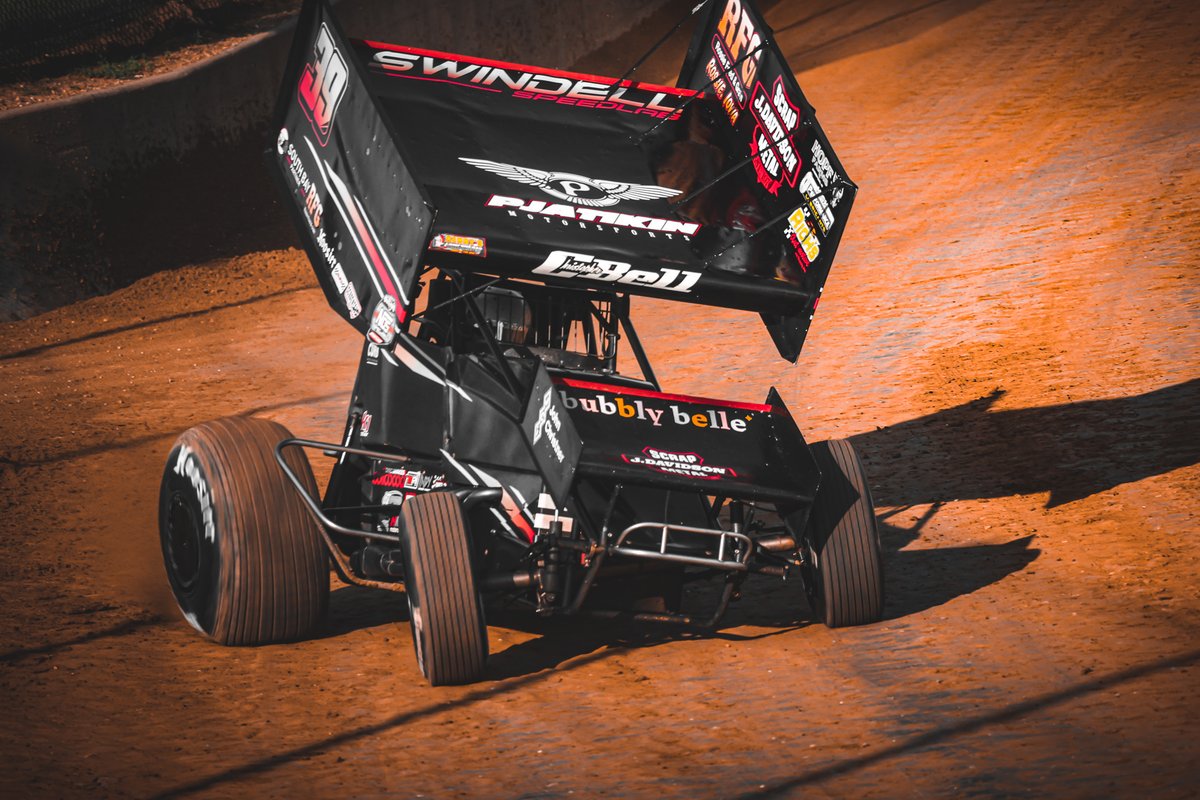 greberracing's tweet photo. Christopher Bell on the gas during @WorldofOutlaws action at @BurgSpeedway utilizing Greber Sprint Car Axles. #TeamGreber  

https://t.co/DaNZDdLy1D https://t.co/jwSJaoInxc