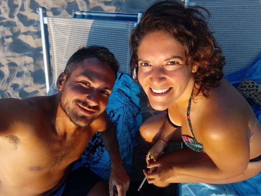 PieroSorr's tweet image. Veronica è stata investita e ferita da una moto in pieno centro a Napoli, da un delinquente locale probabilmente impegnato in un'azione di forza sul territorio. È ricoverata da settimane con ferite e fratture gravi. Le serve sangue 0Rh+ da donare al Cardarelli. Fatelo, se potete.