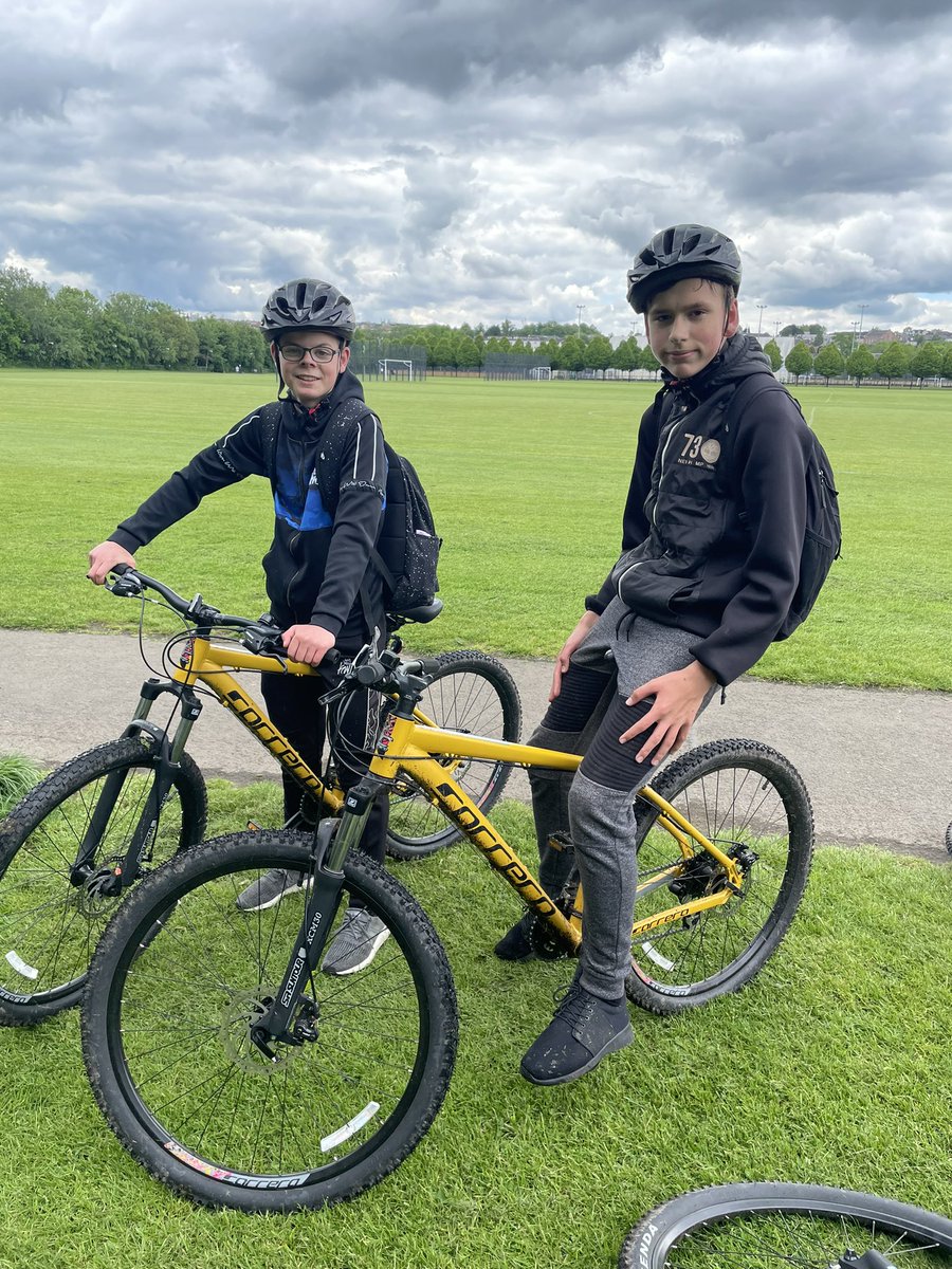 olhs_healthwb's tweet photo. Another successful day cycling from OLHS to Chatelherault Country Park π΄ββοΈπ΄ Great effort from everyone π #ActivitiesWeekOLHS https://t.co/IXEKcFkX6s