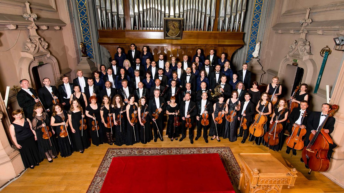 Flevoland steunt Oekraïne, u ook? Op 2/6 (Agora-20.00 u) , 3/6 (Floriade–17.00 u) en 5/6 (Floriade-11.30 uur) is het 80-koppige Liatoshinsky choir &amp; orchestra Kyiv uit Oekraïne te aanschouwen. Kaarten: bit.ly/3t3hPCv. Opbrengst is voor Giro 555.

#Flevoland #wederopbouw