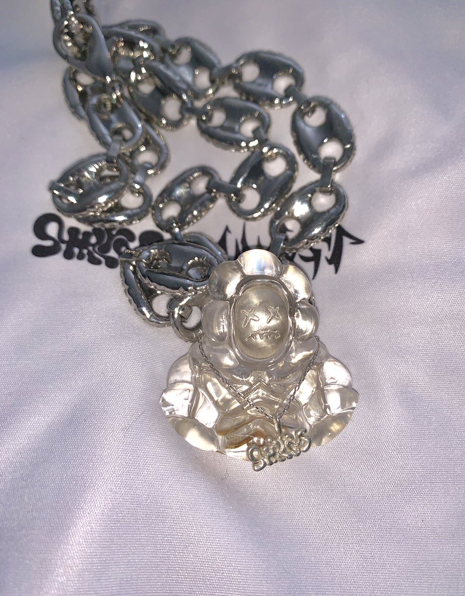 DegenCade's tweet photo. Just received my IRL chain from @TheSmircs and @unjustjewelry  🚀What do you think? https://t.co/XqyMOWOPhd