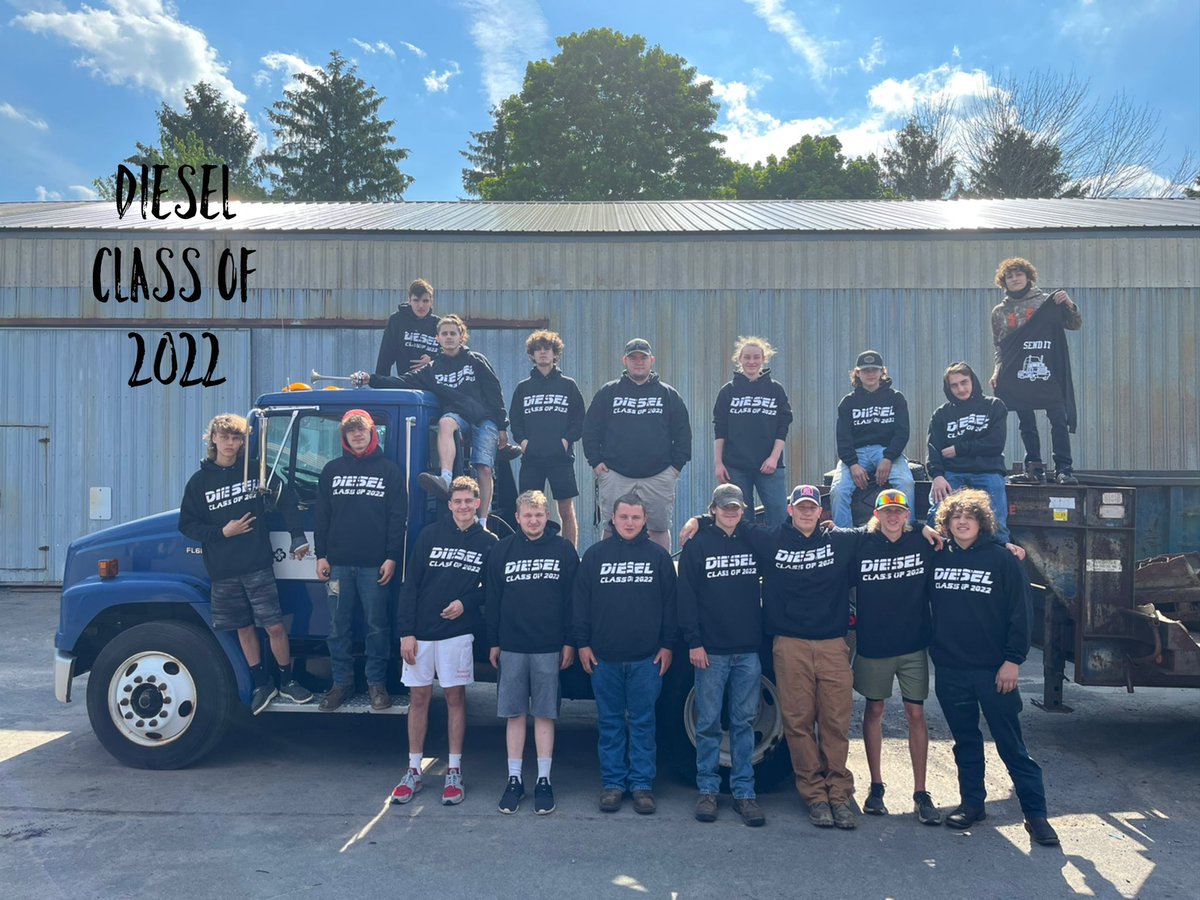 fltccDT's tweet photo. The Diesel class of 2022 showing of their new hoodies that came in today @WFL_FLTCC https://t.co/NeAtJBFlXw