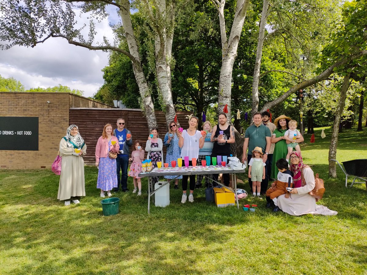 ProjectOrchard's tweet photo. The sun was shining and the bees were buzzing 🐝...we thoroughly enjoyed our first community #BigRewild event in at Hainault Park #London with @innocent. Hope everyone's wildflower seeds🌼they potted up grow well! https://t.co/V5ri5DdlhP