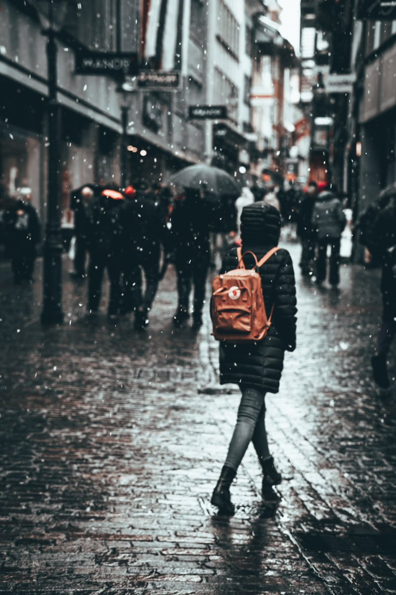 rajasen2601's tweet photo. Doesn’t matter how much you travel, sleeping on your own bed is a blessing. 

#streetphotography #PhotographyIsArt #mood #traveler https://t.co/gt7vNZG5Nl