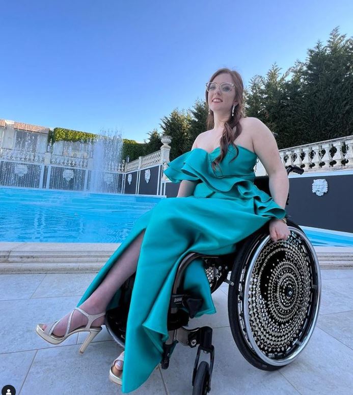 Vincenza Dinoia, a wheelchair fashion designer from Italy. Follow her at instagram.com/vincenza_dinoi… #wheelchairfashion