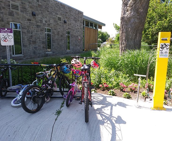 HaltonHillsPL's tweet photo. BIKE WELCOME CENTRE
#ontariobybike has has designated #HHPL a Bike Welcome Centre! Stop by your local library before, during or after your ride. #HaltonHills #hhtourism
More info: https://t.co/GqdnuXnhmm https://t.co/bsJqSwLmtM