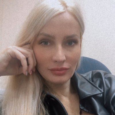 gal_irin's tweet photo. #NewProfilePic https://t.co/PIM4yx1dGa
