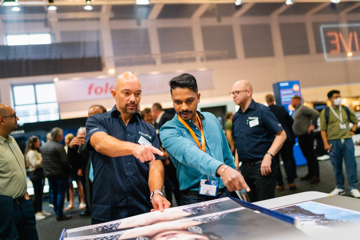 FujifilmPrint's tweet image. Closing Time- Day One. But it's ok, we'll do it all again tomorrow. Thank you for everyone that helped make today so rewarding.
#FESPA2022 #digitalprint #berlin2022 #berlin