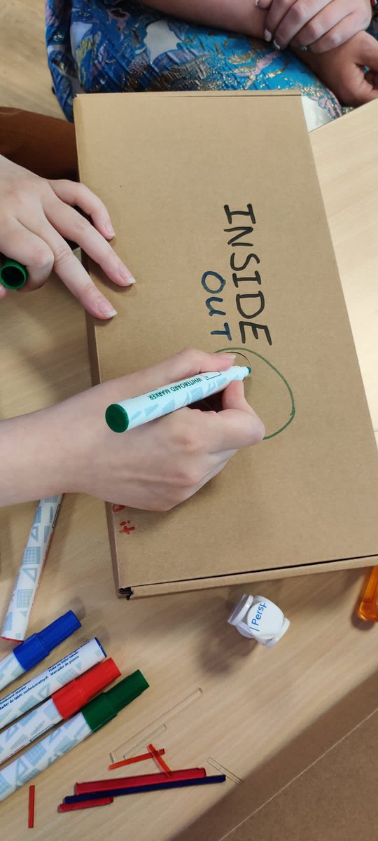 MaartenHennekes's tweet image. Super creatieve deelnemers aan onze workshop Imagine a Move in Space. Samen verkenden we de mogelijkheden tot het ontwerpen van maker kits met ruimte voor karakteristieken van het maakonderwijs zoals fantasie en vrije exploratie. #FabLearn #fabmake2022