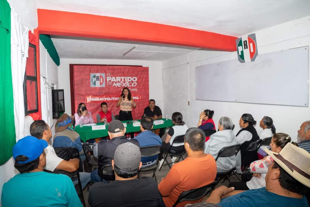 AbiArredondo's tweet photo. Alcanzar metas cada vez más grandes, requiere de un equipo fuerte y valiente. 

En #SanJoaquín, nuestra militancia puede y quiere hacer las cosas diferentes.

Es tiempo de construir, en unidad, las coincidencias que nos hacen más fuertes. 

#GenteValiente https://t.co/tIo0UHP5fG