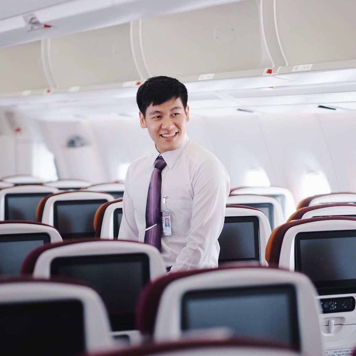 Tatar_ET's tweet photo. Happy International Flight Attendant Day 🥳✈️ #excrew #thaicabincrew #thaiairways https://t.co/cgKnFdQFDa