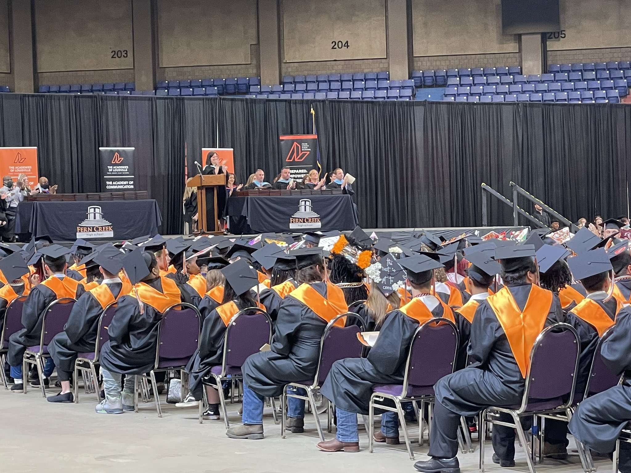 JCPS on Twitter "🎓 GRADUATION 2022 The FernCreekHigh Class of 2022