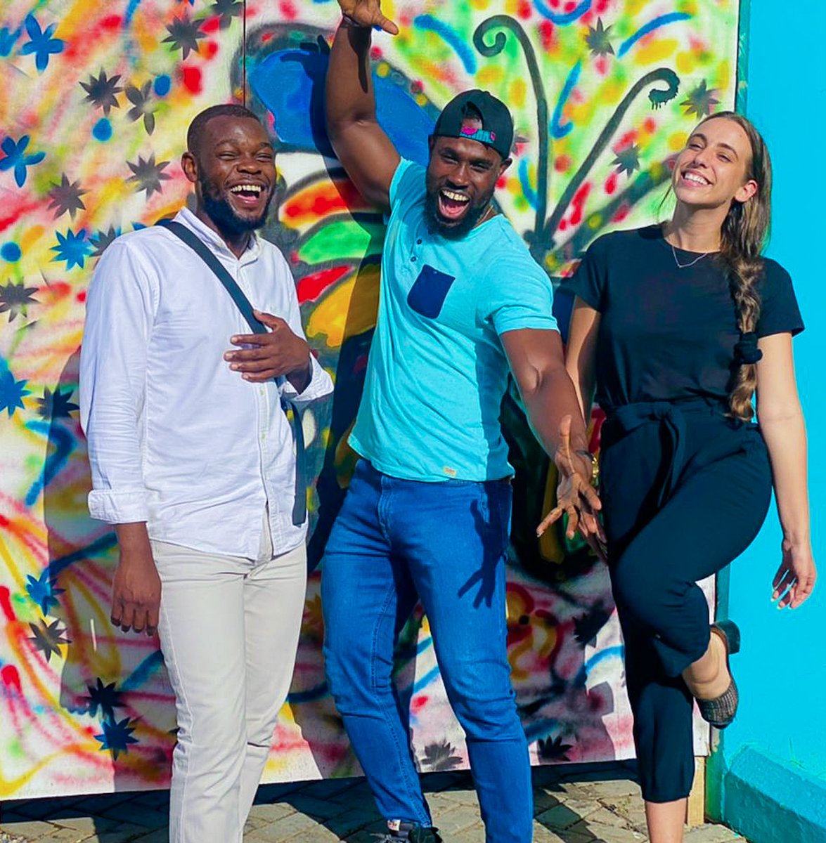 MESTAfrica's tweet photo. We believe in and encourage people to go the extra mile, move the needle and be daring. We're a team. We do life together. We are positive and face every day with a smile!
@GerhardMalah
@sammydunkz
#LifeatMEST
#MESTPOWER https://t.co/VFUeC1lJFB