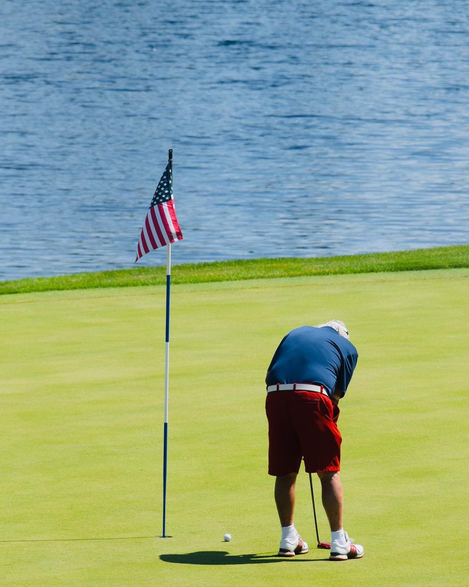 We hope you all day a wonderful Memorial Day Weekend. 💙🇺🇸

#MemorialDay2022 
#wedgewoodgolfcc