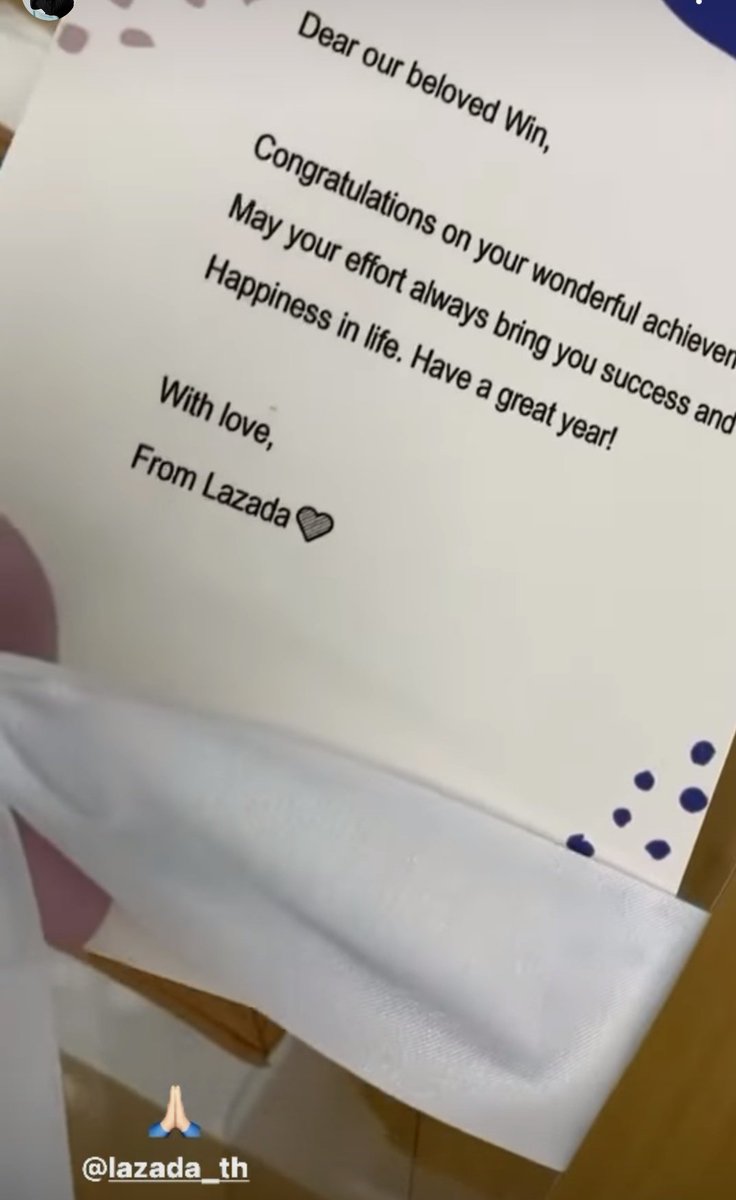 suphazoup's tweet photo. Thank you so much @vivoThailand @LazadaTH @AIS_Thailand and @taokaenoi_club for all the graduation gift to win🥰 so happy to see all of your kindness 💚
#WinGraduationGift
#winmetawin @winmetawin https://t.co/HUZeKn8ZeI
