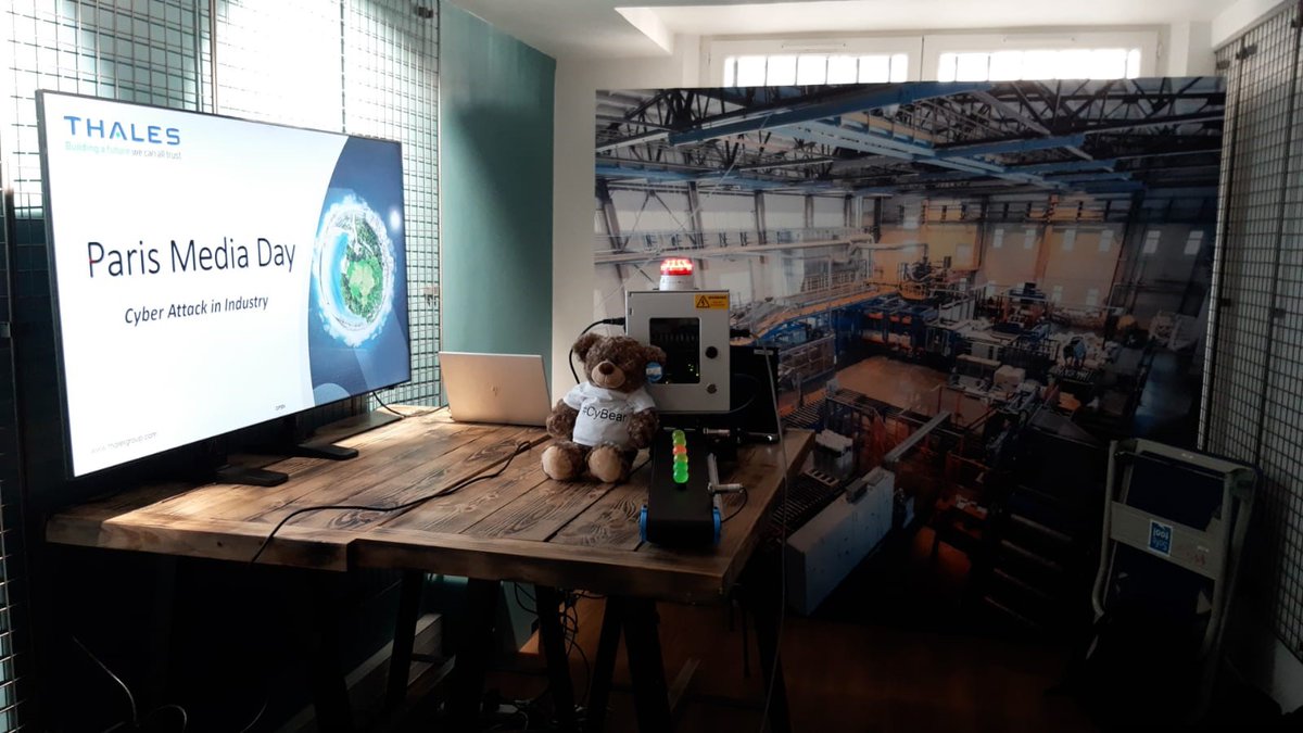 That's a wrap! Thank you to everyone who joined us for our #cyberatttack demo and for the fantastic team behind the scenes who organised #ThalesMediaDay #teamwork #CyBear #cybersecurity #paris