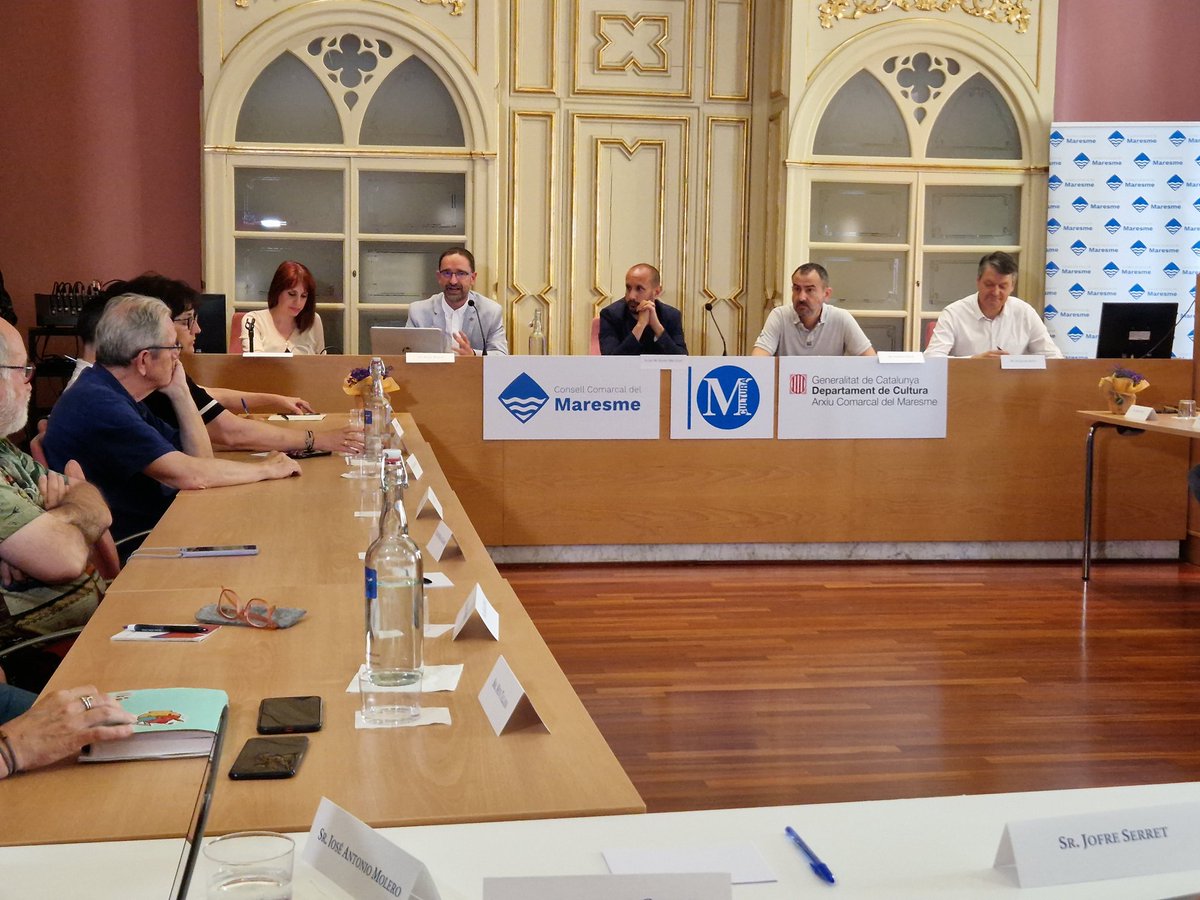 ccmaresme's tweet photo. Can Palauet acull la constitució del Consell de Cultura del #maresme, un òrgan de reflexió i debat que elevarà propostes culturals d'abast comarcal.
En formen part representants de diferents àmbits culturals i personal tècnic i polítics dels ajuntaments i del #ccmaresme https://t.co/oihR1fVo9U