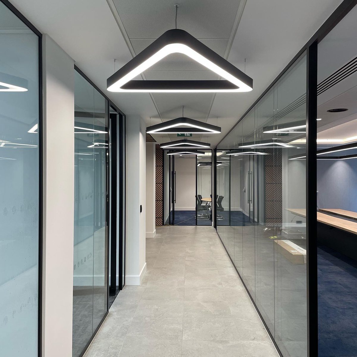 cap_powerdata's tweet image. Project completed ✅ 

works consisted of the below:

- Relocation of existing electraks
- New #power and #datacabling
- New lighting control’s system
- Luxury office #lighting.

Great effort from all the team at Capital Power &amp;amp; Data 💡⚡️

#officefitout #construction #electrical