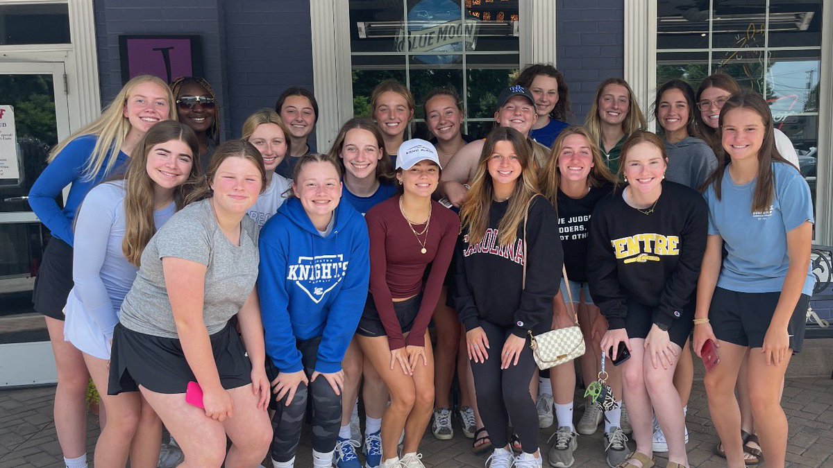 Knights Advance to Region Semifinals!!
A team effort!!!

@abbyhammond23 allows 1 run in 7 innings 👏👏
<a href="/AvaEmmert/">Ava Emmert</a> 3-4, RBI, R 💪
Caitlyn Kelley 2-3, 2 RBI ⚔️
<a href="/lucynash22/">Lucy Nash</a> 2-4, R 
<a href="/EmilyLammers4/">Emily Lammers</a> 2-4 🚀
<a href="/sprisinzano/">sara prisinzano</a> 1-3, RBI 
<a href="/kinley35007509/">kinley willoughby</a> 1-3, RBI, R 🔥
<a href="/lydia_kennedy8/">Lydia Kennedy</a> 1-4 , R