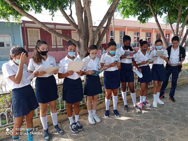 turcios_augusto's tweet photo. Participación en el acto municipal en saludo al Medio Ambiente 7mo1 https://t.co/WKdKcuULjJ