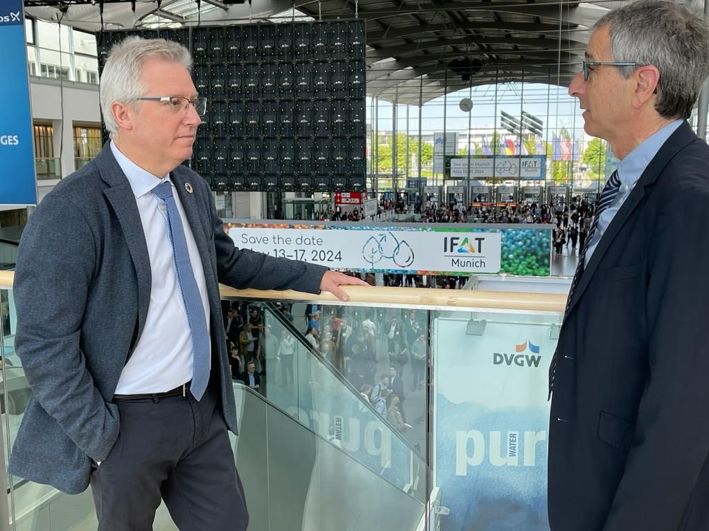 asensioji's tweet photo. Estamos en #Munich en #IFAT2022, la feria líder en cuanto a tecnología medioambiental, gestión de residuos y gestión del agua, apoyando a las empresas guipuzcoanas como @PreZero_ES #CMOvalves  @ZBGROUP1, que son punteras y están bien posicionadas en este ámbito. https://t.co/t29wyuHeCG