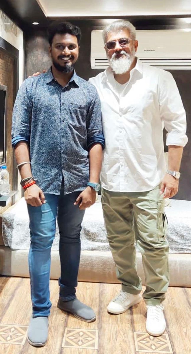 itzsathish_'s tweet photo. Our Man #AK #AjithKumar 👑🔥😍
 #AK61 #AK62 #Valimai️ #Ajithkumar https://t.co/hSNZ4u2RVk