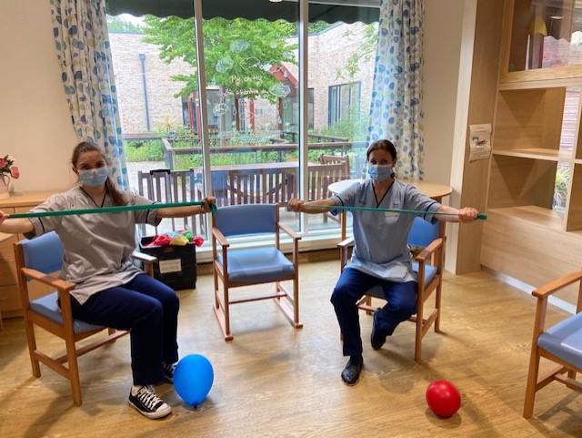 Fantastic Movement to Music session on a dementia assessment ward today run by #OccupationalTherapy, Lots of smiles and laughter as well as some serious exercise! One lady commented 'this reminds me of going to the gym, except more fun!'
@AhpDementia 
#withOTUCan #DAW22