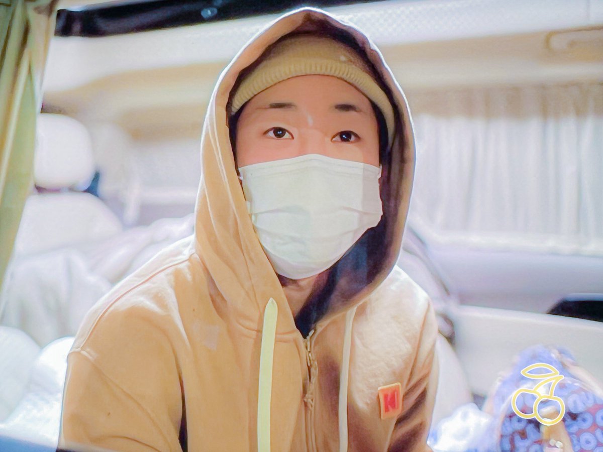yellowish_berry's tweet photo. 220601
오늘도 수고했어 🐥
#딘딘 #dindin https://t.co/Njj5Ui4zXc