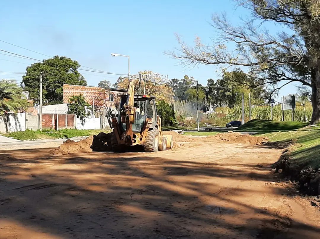MuniZARATE's tweet photo. #ObrasPúblicas 🏗️ | Continúan los trabajos en Parque Norte🌳🍃
 
💪🏼Avanza la realización de los Playones deportivos en Parque Norte.

📍Dicha obra transformará el predio ubicado en las calles Santa Fé y Pavón.

#UnSueñoMás  @CaffaroOsvaldoR https://t.co/jE9EpL7Vis