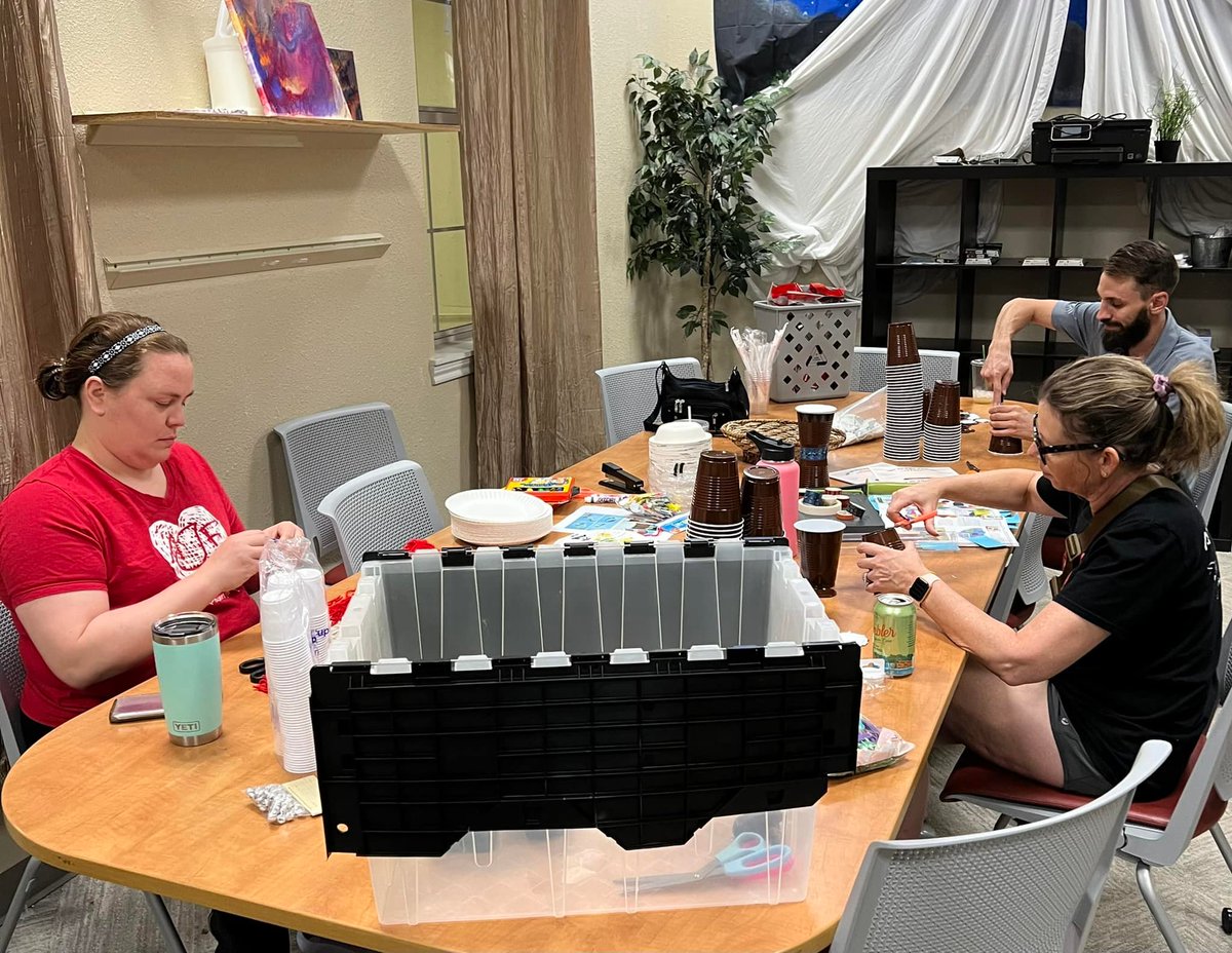 AustinJrForum's tweet photo. AJF members recently supported our partner @SammysHouseTX  with preparing for their upcoming carnival (info at https://t.co/Gzc22vtirQ). Another way we help the children of Austin! #powers4good https://t.co/5CYqORQWao