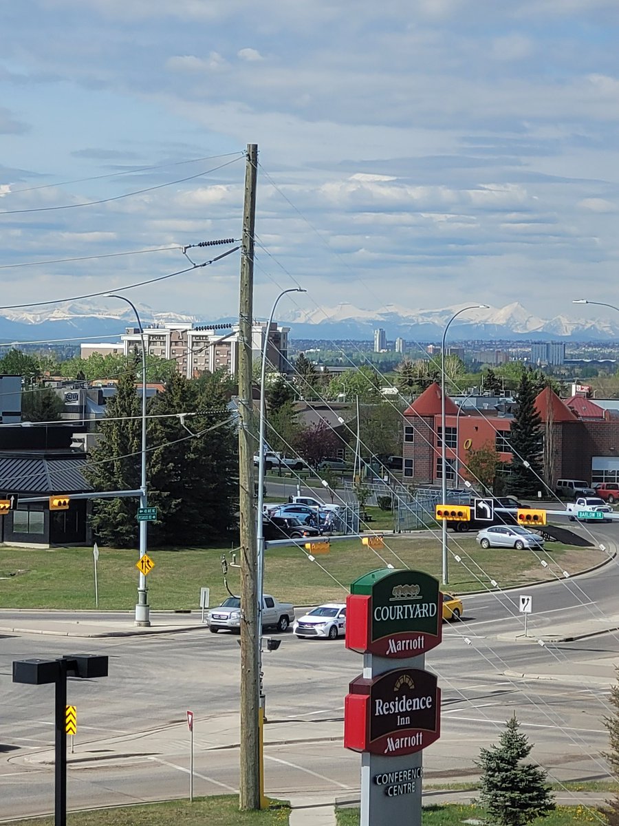 Thrilled to be in ☀️ Calgary today! Looking forward to networking and presenting at the #CYLSpringForum this afternoon with <a href="/RoxanneOlynyk/">Roxanne Olynyk</a>. No one is happier than me to be back doing these in-person 🍻
@MNP_Ag @CYLProgram