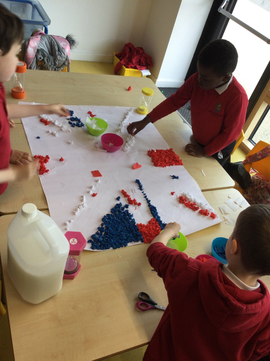 SchoolHillside1's tweet photo. #P2LWHillside prepared for our jubilee celebrations by creating lots of decorations today! We made flags, a class collage and drew Buckingham Palace🇬🇧 https://t.co/nvGSvy5uvx